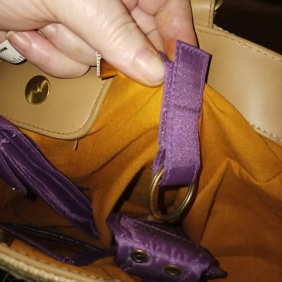 LG Bueno bag detachable accessories! - Picture 9 of 16